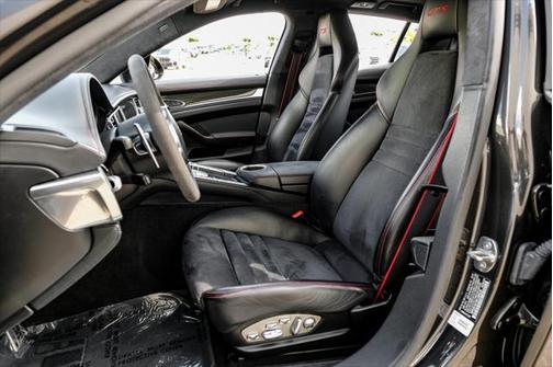 2015 Porsche Panamera GTS
