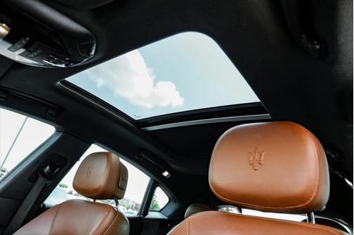 2021 Maserati Levante Base