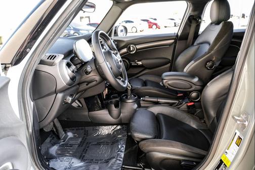 2022 MINI Hardtop Cooper