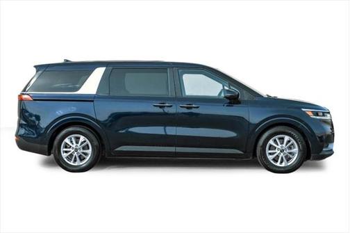 2022 Kia Carnival LXS