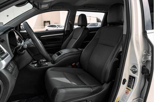 2017 Toyota Highlander LE Plus