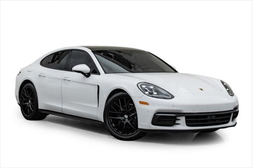 2017 Porsche Panamera Base