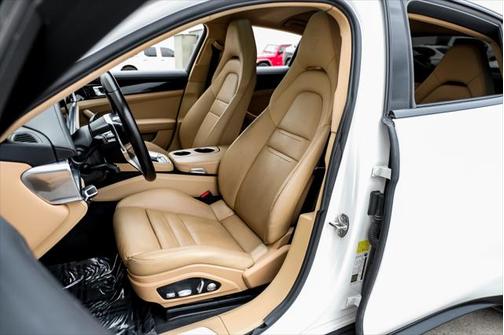 2017 Porsche Panamera Base