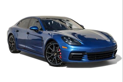 2018 Porsche Panamera 4