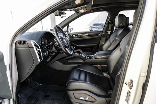 2020 Porsche Cayenne Cayenne