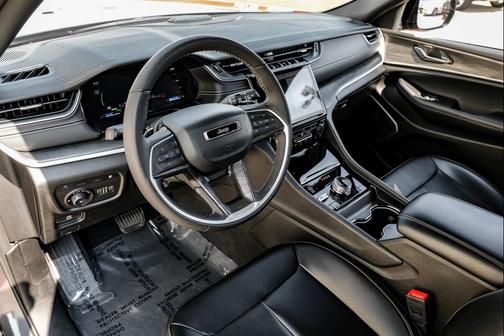 2024 Jeep Grand Cherokee 4xe Base
