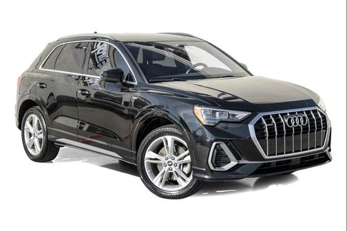 2021 Audi Q3 45 S line Premium