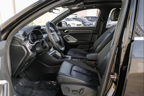 2021 Audi Q3 45 S line Premium