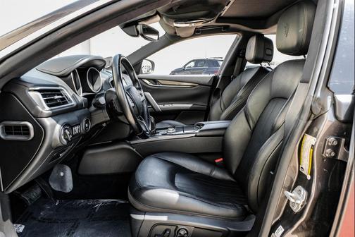2018 Maserati Ghibli Base