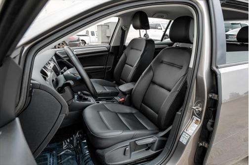 2016 Volkswagen e-Golf SEL Premium