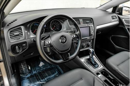 2016 Volkswagen e-Golf SEL Premium