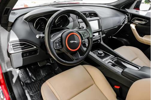 2019 Jaguar F-PACE 30t Premium