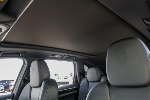 2014 Porsche Cayenne Platinum Edition