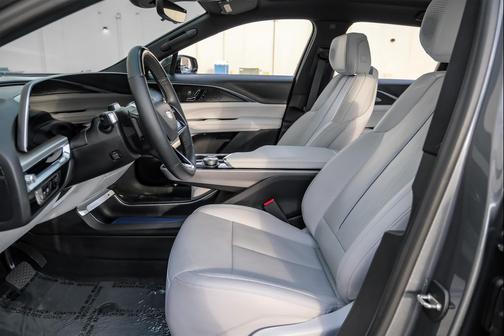 2023 Cadillac LYRIQ Luxury