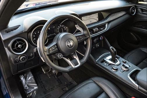 2022 Alfa Romeo Stelvio Sprint