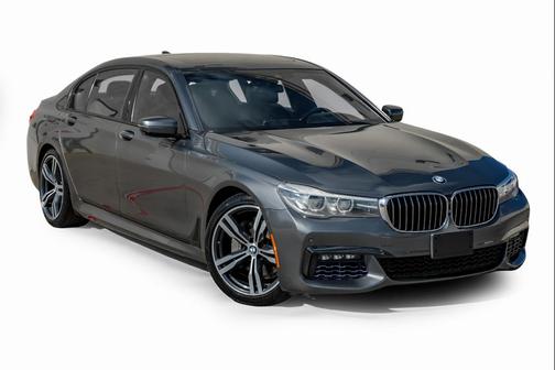 2017 BMW 740 740i