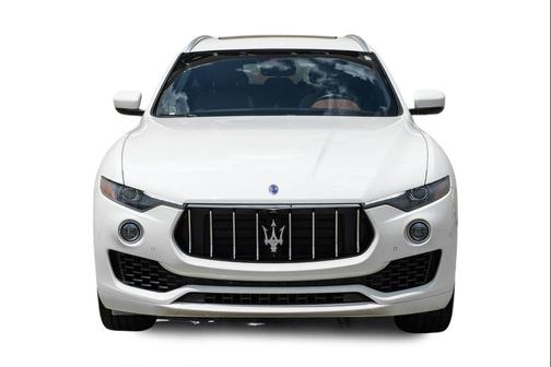 Bianco 2017 Maserati Levante S