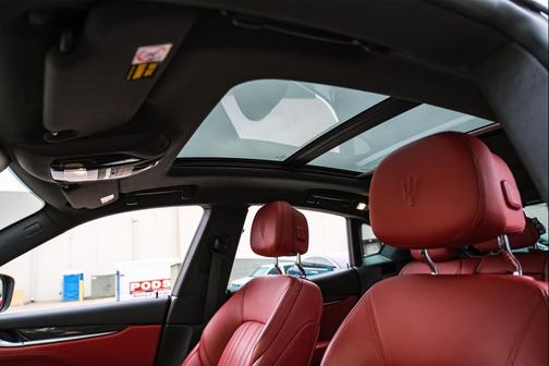 2017 Maserati Levante Base