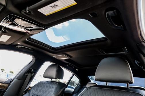 2016 BMW 750 i xDrive