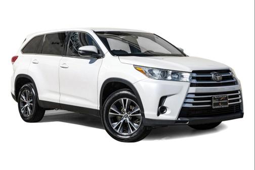 2019 Toyota Highlander LE I4