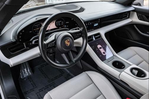 2022 Porsche Taycan Base