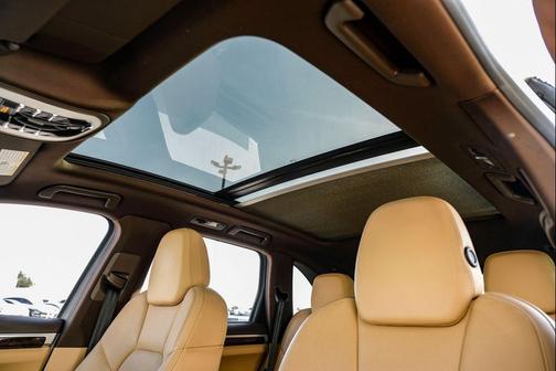 2016 Porsche Cayenne Cayenne