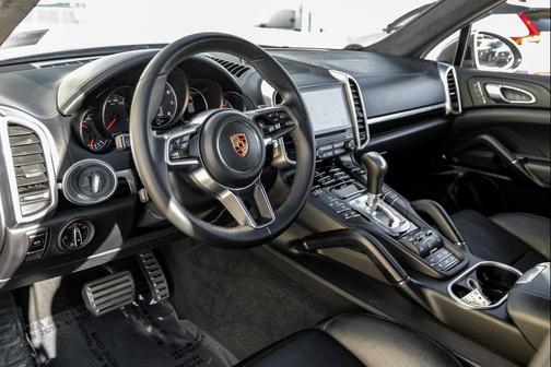 2018 Porsche Cayenne GTS