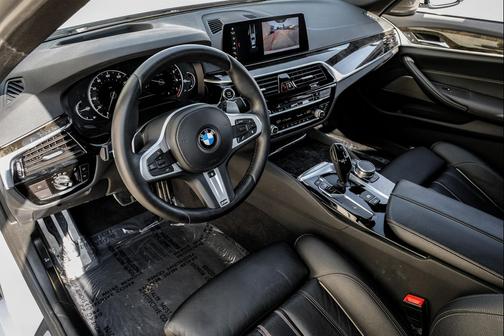 2019 BMW 540 540i