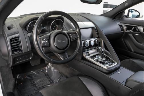 2017 Jaguar F-TYPE Premium