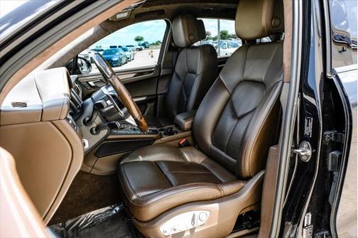 2016 Porsche Macan Turbo