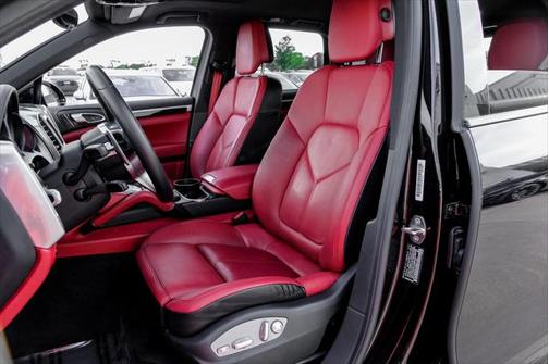 2016 Porsche Cayenne Base
