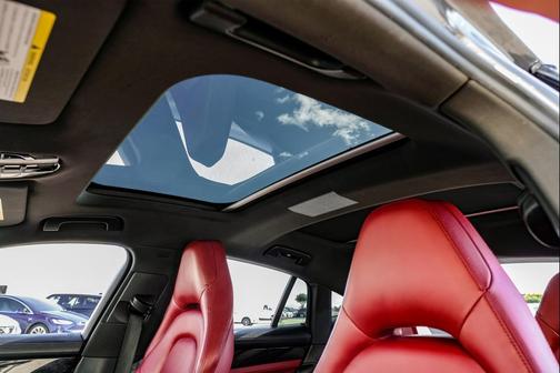 2018 Porsche Panamera 4