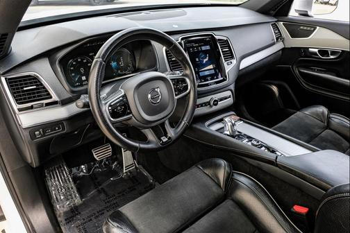2016 Volvo XC90 Hybrid T8 R-Design