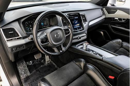 2016 Volvo XC90 Hybrid T8 R-Design