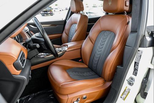 2021 Maserati Levante Base