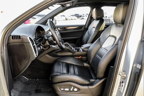 2020 Porsche Cayenne Cayenne