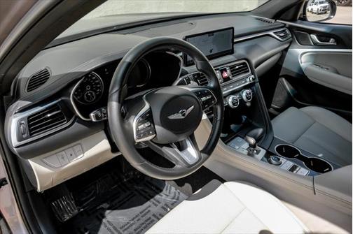 2022 Genesis G70 2.0T RWD