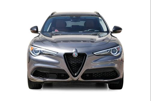 2021 Alfa Romeo Stelvio Base