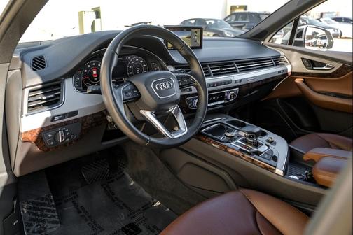 2019 Audi Q7 45 Premium Plus