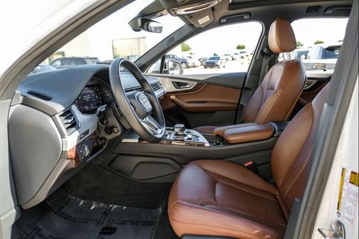 2019 Audi Q7 45 Premium Plus