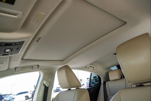 2020 Lexus ES 300h Base