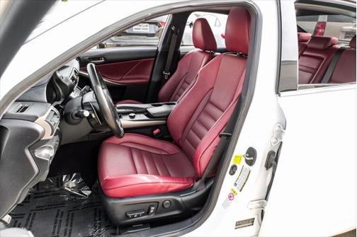 2018 Lexus IS 300 Base