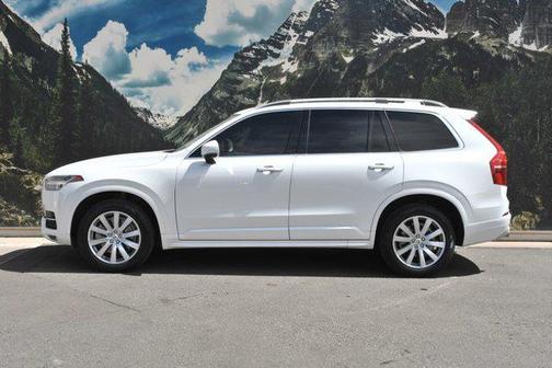 2019 Volvo XC90 T5 Momentum