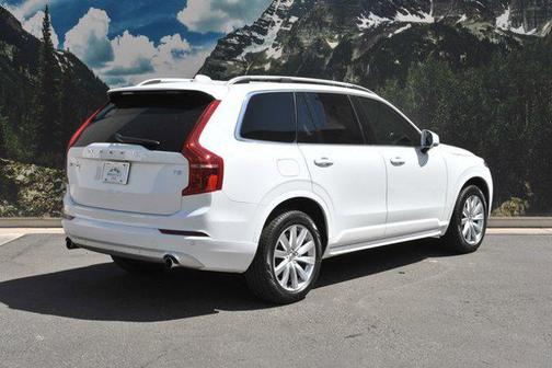 2019 Volvo XC90 T5 Momentum