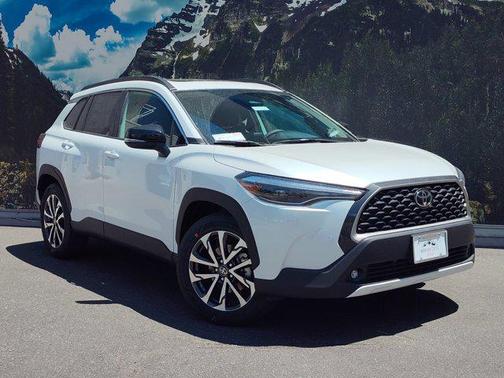 2025 Toyota Corolla Cross XLE