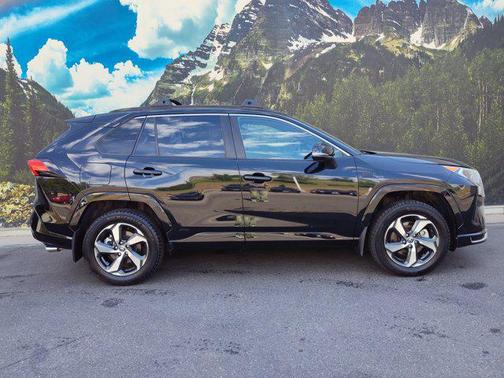 2021 Toyota RAV4 Prime SE