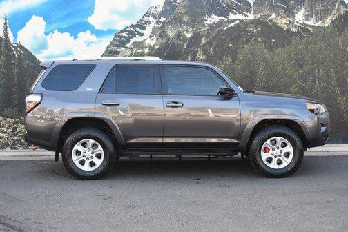 Magnetic Gray Metallic 2018 Toyota 4Runner SR5