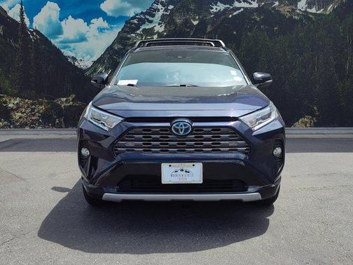 2020 Toyota RAV4 Hybrid SE