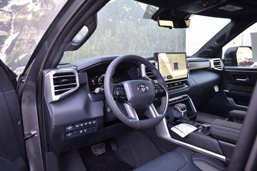 2025 Toyota Tundra Hybrid Platinum