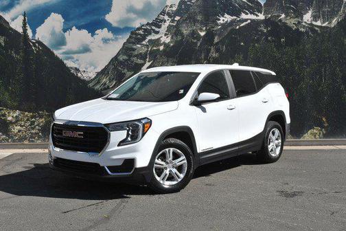 Summit White 2024 GMC Terrain SLE